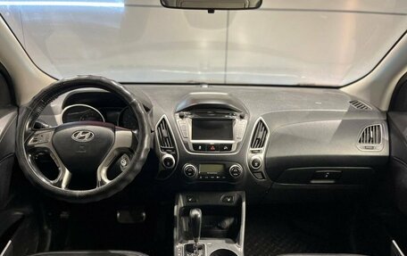 Hyundai Tucson III, 2010 год, 900 000 рублей, 14 фотография