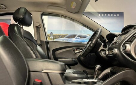 Hyundai Tucson III, 2010 год, 900 000 рублей, 11 фотография