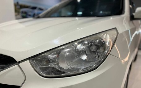 Hyundai Tucson III, 2010 год, 900 000 рублей, 10 фотография
