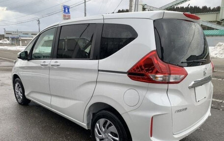 Honda Freed II, 2022 год, 1 200 000 рублей, 3 фотография