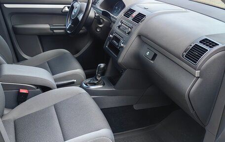 Volkswagen Touran III, 2011 год, 1 265 000 рублей, 8 фотография
