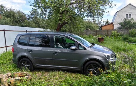 Volkswagen Touran III, 2011 год, 1 265 000 рублей, 3 фотография