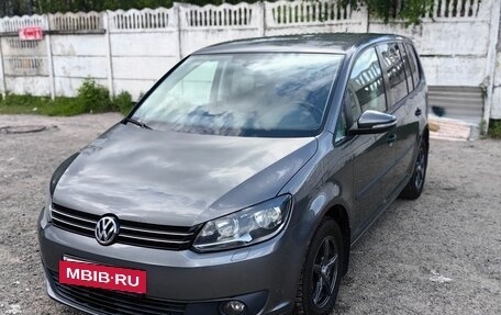 Volkswagen Touran III, 2011 год, 1 265 000 рублей, 12 фотография
