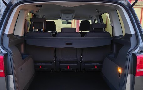 Volkswagen Touran III, 2011 год, 1 265 000 рублей, 32 фотография