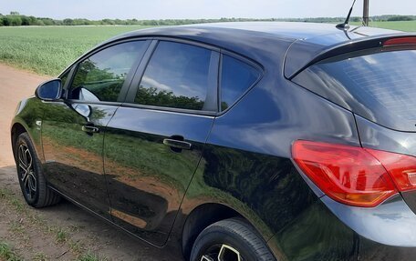 Opel Astra J, 2014 год, 1 000 000 рублей, 4 фотография