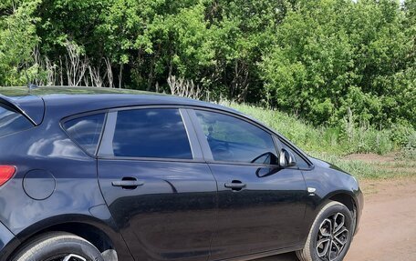 Opel Astra J, 2014 год, 1 000 000 рублей, 2 фотография