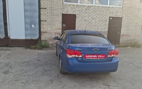 Chevrolet Cruze II, 2011 год, 650 000 рублей, 3 фотография