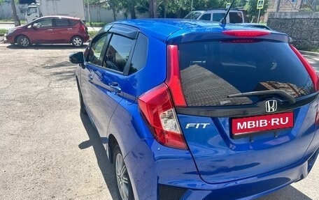 Honda Fit III, 2016 год, 850 000 рублей, 1 фотография