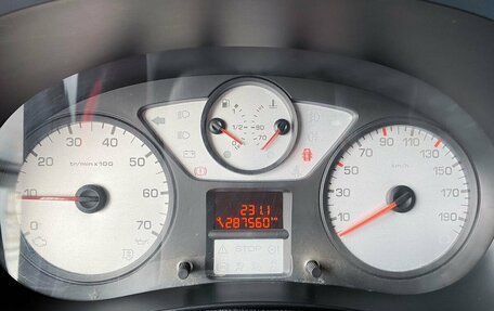 Peugeot Partner II рестайлинг 2, 2010 год, 700 000 рублей, 15 фотография