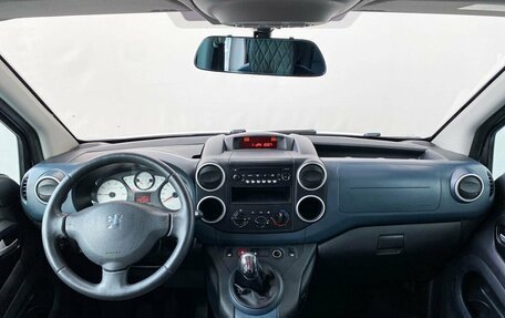 Peugeot Partner II рестайлинг 2, 2010 год, 700 000 рублей, 17 фотография