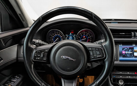 Jaguar XF II, 2016 год, 1 850 000 рублей, 22 фотография
