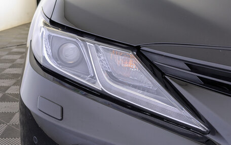 Toyota Camry, 2021 год, 2 950 000 рублей, 11 фотография