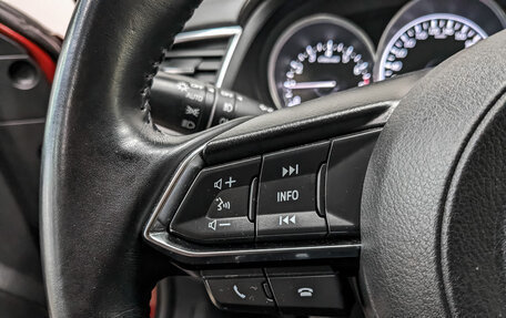 Mazda 6, 2018 год, 1 975 000 рублей, 26 фотография