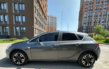 Opel Astra J, 2011 год, 600 000 рублей, 10 фотография