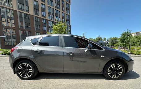 Opel Astra J, 2011 год, 600 000 рублей, 11 фотография
