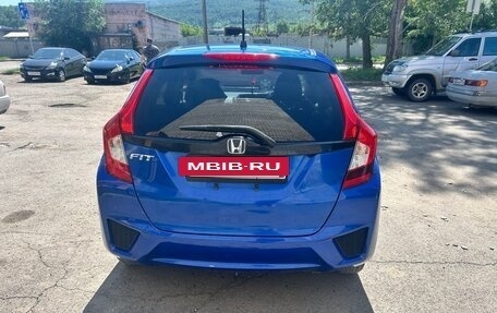 Honda Fit III, 2016 год, 850 000 рублей, 2 фотография