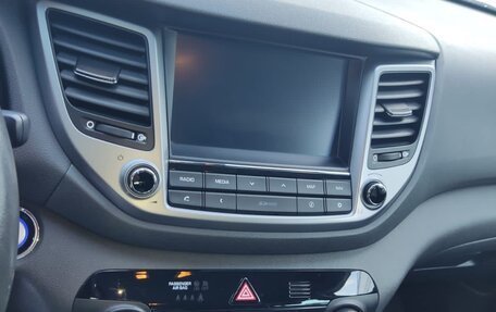 Hyundai Tucson III, 2016 год, 2 370 000 рублей, 9 фотография