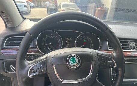 Skoda Superb III рестайлинг, 2011 год, 1 100 000 рублей, 6 фотография