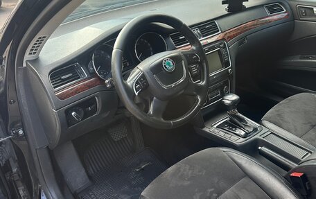 Skoda Superb III рестайлинг, 2011 год, 1 100 000 рублей, 5 фотография