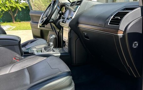 Toyota Land Cruiser Prado 150 рестайлинг 2, 2021 год, 5 700 000 рублей, 3 фотография