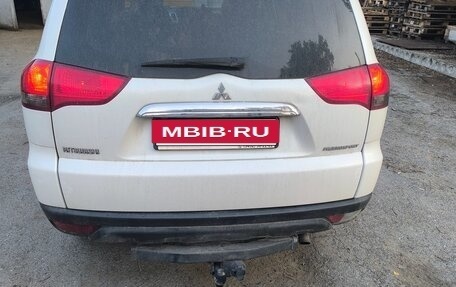 Mitsubishi Pajero Sport II рестайлинг, 2013 год, 1 750 000 рублей, 4 фотография