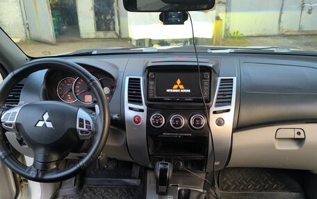 Mitsubishi Pajero Sport II рестайлинг, 2013 год, 1 750 000 рублей, 9 фотография