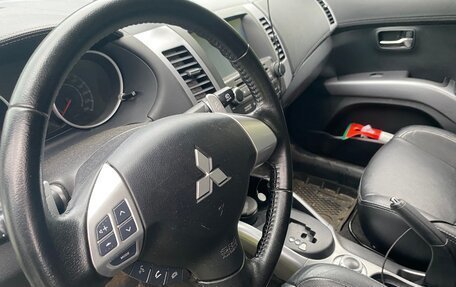 Mitsubishi Outlander III рестайлинг 3, 2012 год, 1 700 000 рублей, 4 фотография