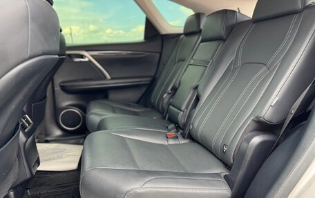 Lexus RX IV рестайлинг, 2018 год, 4 800 000 рублей, 16 фотография