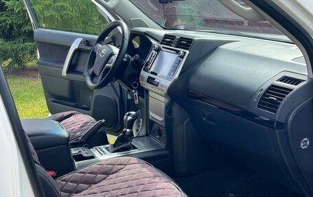 Toyota Land Cruiser Prado 150 рестайлинг 2, 2018 год, 4 475 000 рублей, 18 фотография