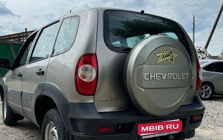 Chevrolet Niva I рестайлинг, 2016 год, 750 000 рублей, 3 фотография