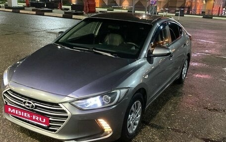Hyundai Elantra VI рестайлинг, 2017 год, 775 000 рублей, 4 фотография