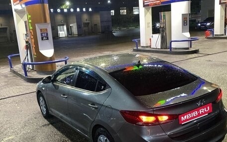 Hyundai Elantra VI рестайлинг, 2017 год, 775 000 рублей, 9 фотография