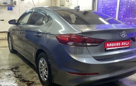 Hyundai Elantra VI рестайлинг, 2017 год, 775 000 рублей, 8 фотография