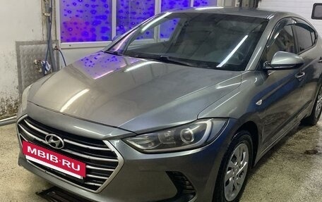 Hyundai Elantra VI рестайлинг, 2017 год, 775 000 рублей, 3 фотография