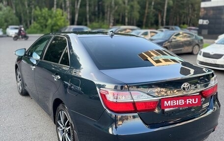 Toyota Camry, 2017 год, 2 450 000 рублей, 4 фотография