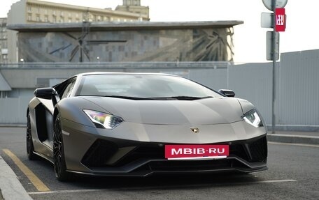 Lamborghini Aventador I рестайлинг, 2018 год, 34 900 000 рублей, 3 фотография