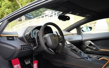 Lamborghini Aventador I рестайлинг, 2018 год, 34 900 000 рублей, 18 фотография