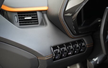 Lamborghini Aventador I рестайлинг, 2018 год, 34 900 000 рублей, 24 фотография