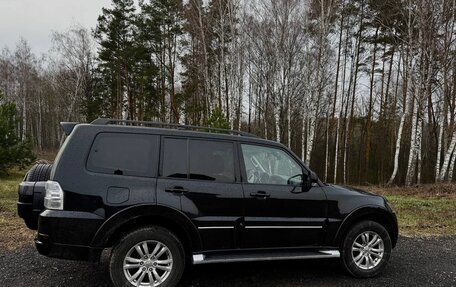 Mitsubishi Pajero IV, 2013 год, 2 550 000 рублей, 3 фотография