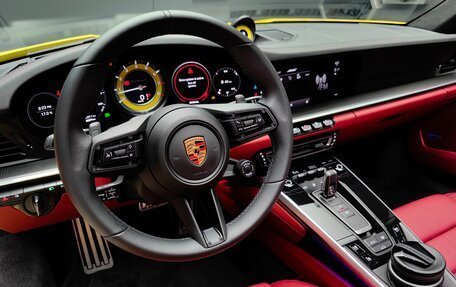 Porsche 911, 2023 год, 31 900 000 рублей, 18 фотография