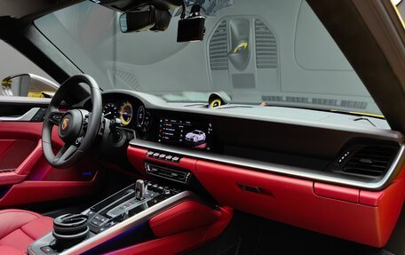 Porsche 911, 2023 год, 31 900 000 рублей, 24 фотография