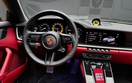 Porsche 911, 2023 год, 31 900 000 рублей, 27 фотография