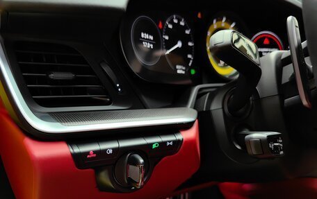 Porsche 911, 2023 год, 31 900 000 рублей, 29 фотография