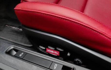 Porsche 911, 2023 год, 31 900 000 рублей, 33 фотография