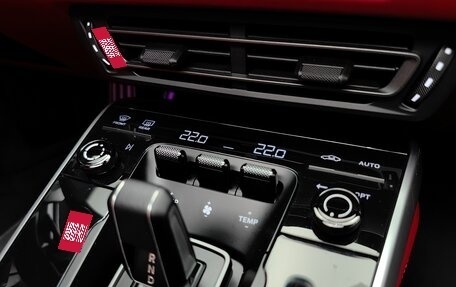 Porsche 911, 2023 год, 31 900 000 рублей, 39 фотография