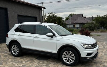 Volkswagen Tiguan II, 2017 год, 2 650 000 рублей, 4 фотография