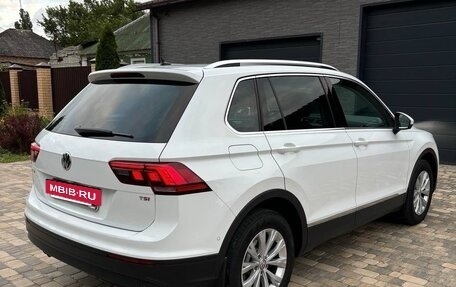 Volkswagen Tiguan II, 2017 год, 2 650 000 рублей, 6 фотография