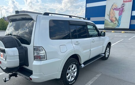 Mitsubishi Pajero IV, 2013 год, 2 690 000 рублей, 2 фотография