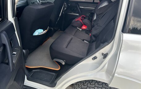 Mitsubishi Pajero IV, 2013 год, 2 690 000 рублей, 10 фотография