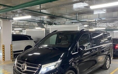 Mercedes-Benz V-Класс, 2015 год, 3 850 000 рублей, 1 фотография